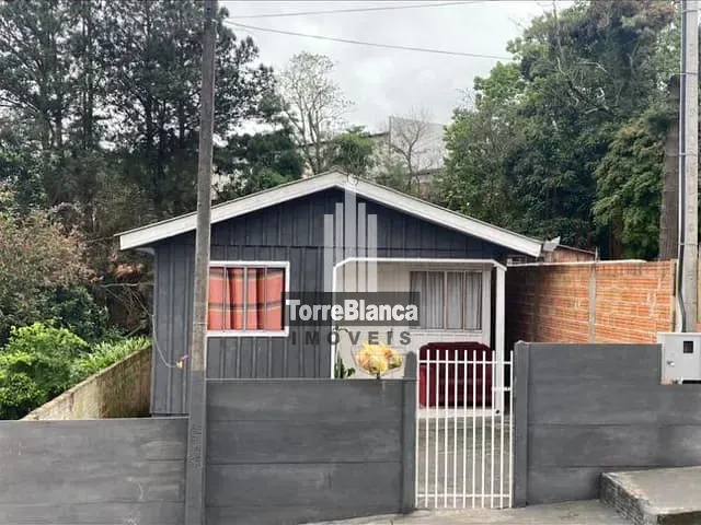 Casa com 225m² 2 quartos e 1 banheiro, à venda, no bairro Uvaranas em Ponta Grossa
