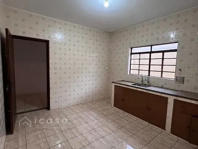 Casa com 202m² 3 quartos e 1 banheiro, à venda, no bairro Vila Resende em Caçapava