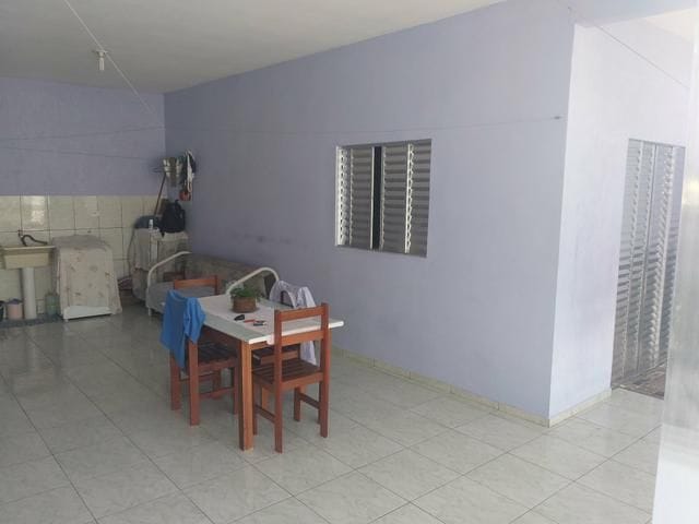 Casa com 250m² 5 quartos e 6 banheiros, à venda, no bairro Jardim Cibele em Carapicuíba