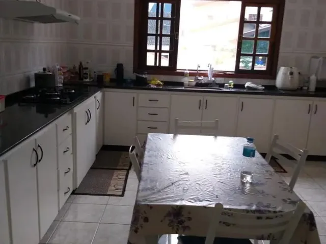 Casa com 392m² 3 quartos e 4 banheiros, à venda ou para alugar, no bairro Urbanova em São José Dos Campos
