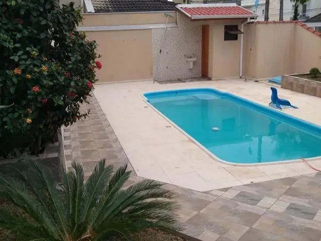 Casa com 392m² 3 quartos e 4 banheiros, à venda ou para alugar, no bairro Urbanova em São José Dos Campos