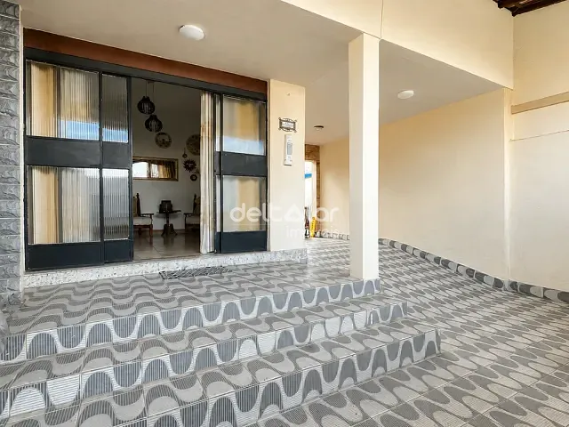 Casa com 306m² 3 quartos e 2 banheiros, à venda, no bairro Planalto em Belo Horizonte