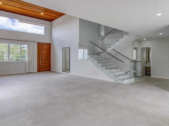 Casa com 500m² 5 quartos e 5 banheiros, à venda ou para alugar, no bairro Condomínio Residencial Montserrat em São José dos Campos