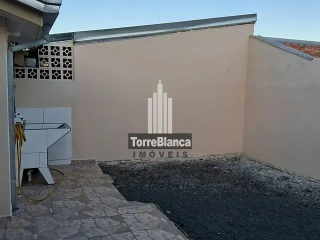 Casa com 60m² 3 quartos e 1 banheiro, à venda, no bairro Colônia Dona Luiza em Ponta Grossa