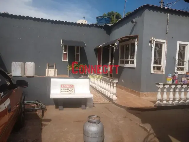 Casa com 137m² 2 quartos e 1 banheiro, à venda, no bairro Parque Ribeirao Preto em Ribeirão Preto