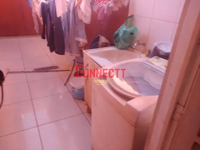 Casa com 137m² 2 quartos e 1 banheiro, à venda, no bairro Parque Ribeirao Preto em Ribeirão Preto