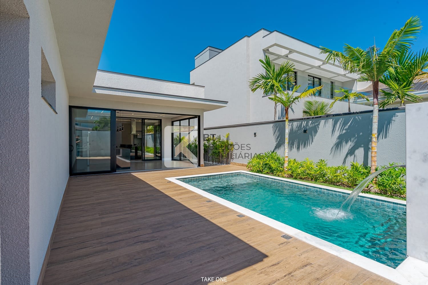 Casa, 3 quartos, 261 m² - Foto 1