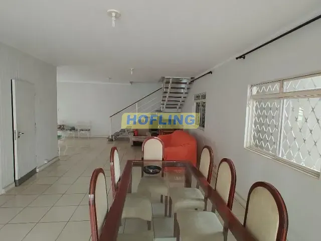 Casa com 346m² 4 quartos e 2 banheiros, para alugar, no bairro Saúde em Rio Claro