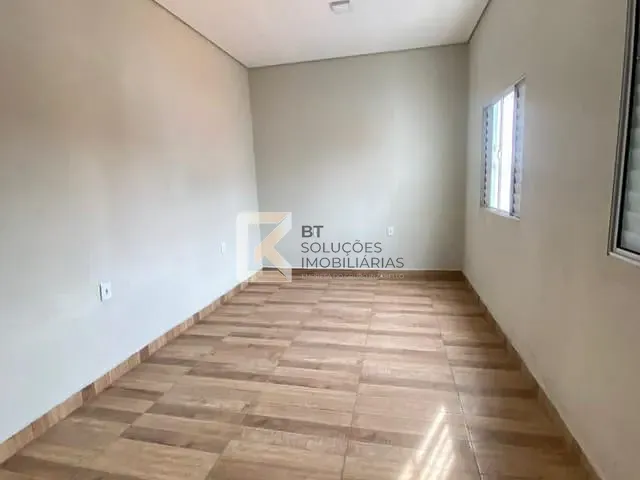 Casa com 160m² 2 quartos e 1 banheiro, à venda, no bairro Jardim dos Colibris em Indaiatuba
