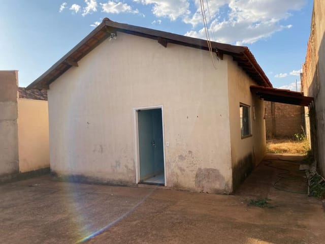 Foto do Casa - Casa com 2 dormitórios para alugar, 58 m² por R$ 1.212,60/mês - Paraíso - Uberaba/MG | ZUCATO IMOBILIARIA LTDA