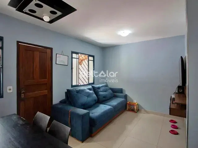 Casa com 92m² 3 quartos e 2 banheiros, para alugar, no bairro Dona Clara em Belo Horizonte