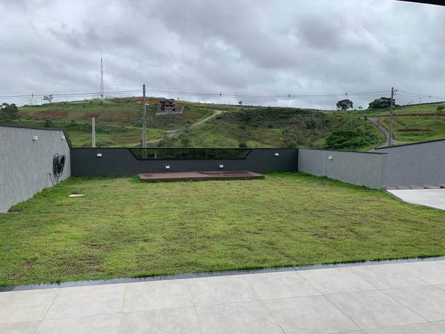 Casa com 760m² 4 quartos e 5 banheiros, à venda, no bairro Caixa D'água em Taubaté