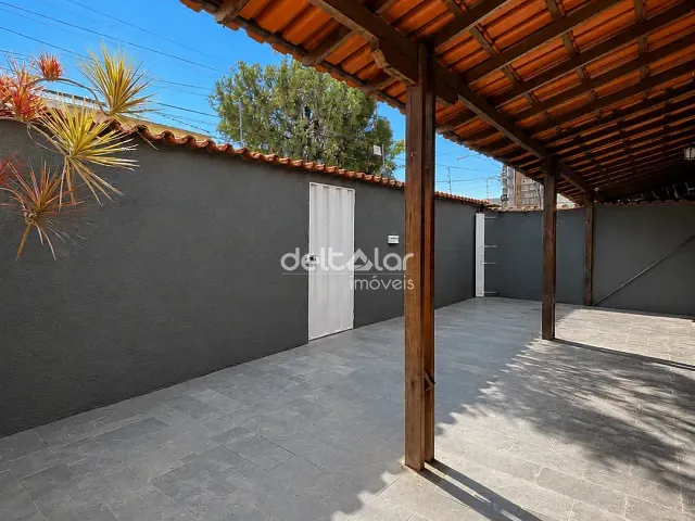 Casa com 110m² 4 quartos e 1 banheiro, para alugar, no bairro Floramar em Belo Horizonte