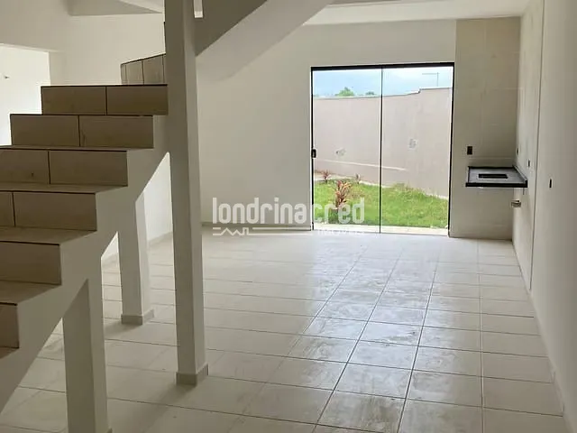 Casa 2 quartos e 2 banheiros, à venda, no bairro Jardim Paraiso em Ibiporã