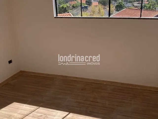 Casa 2 quartos e 2 banheiros, à venda, no bairro Jardim Paraiso em Ibiporã