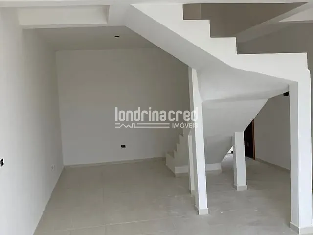 Casa 2 quartos e 2 banheiros, à venda, no bairro Jardim Paraiso em Ibiporã