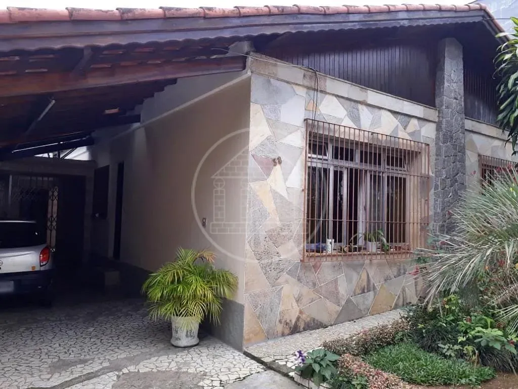 Casa, 3 quartos, 250 m² - Foto 1