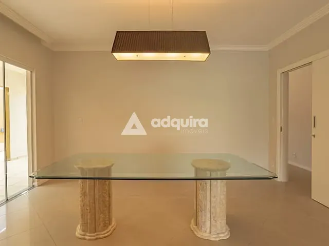 Casa com 427m² 3 quartos e 3 banheiros, à venda, no bairro Colônia Dona Luíza em Ponta Grossa