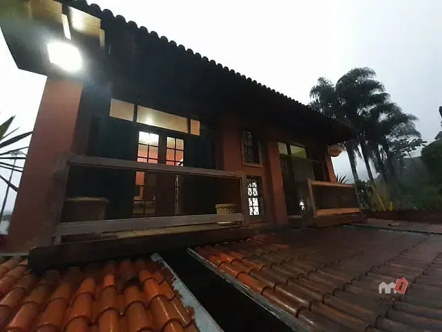 Casa com 834m² 5 quartos e 1 banheiro, à venda, no bairro Centro em Petrópolis
