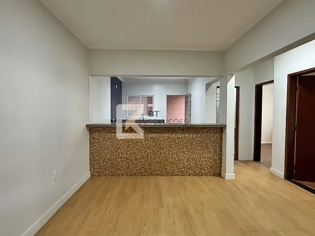 Casa com 135m² 3 quartos e 2 banheiros, à venda ou para alugar, no bairro Lauro Bueno de Camargo em Indaiatuba