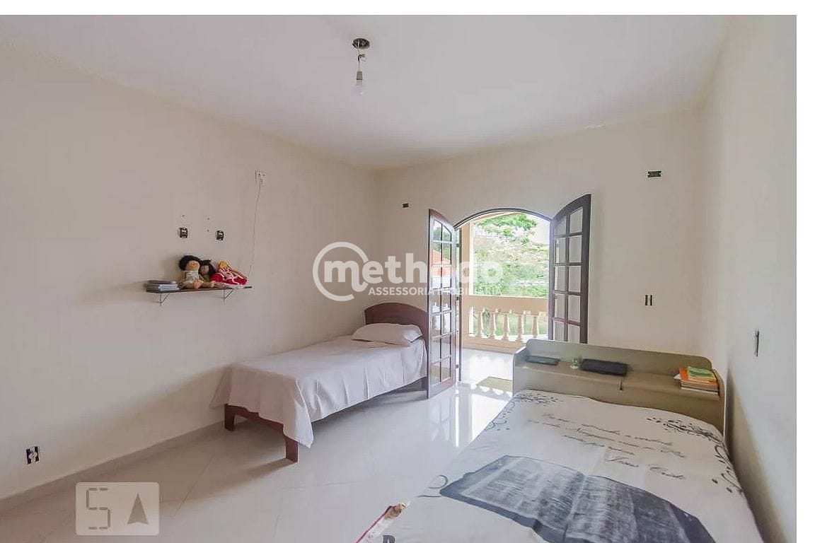 Casa, 4 quartos, 269 m² - Foto 24