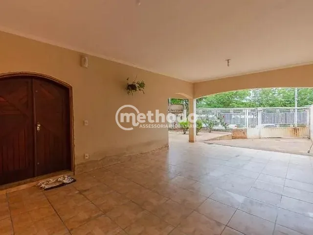 Casa com 300m² 4 quartos e 3 banheiros, à venda, no bairro Parque Via Norte em Campinas