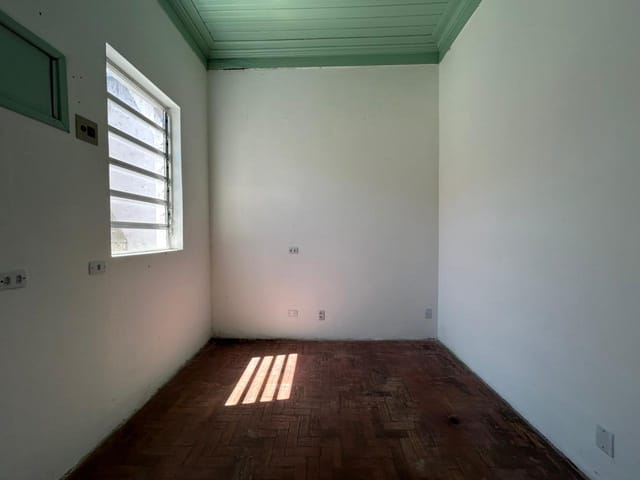 Casa com 180m² 2 quartos e 2 banheiros, à venda, no bairro Centro em Pelotas