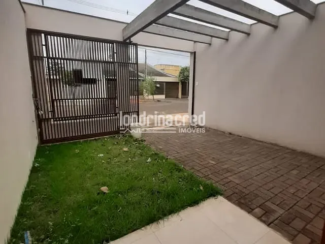 Casa com 125m² 3 quartos e 2 banheiros, à venda, no bairro Jardim Pequena Londres em Londrina