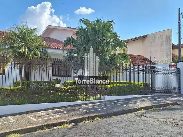 Casa com 462m² 4 quartos e 4 banheiros, à venda, no bairro Jardim Carvalho em Ponta Grossa