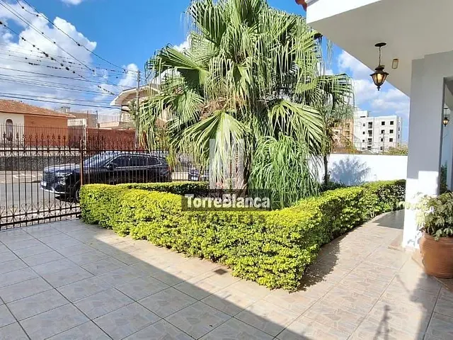 Casa com 462m² 4 quartos e 4 banheiros, à venda, no bairro Jardim Carvalho em Ponta Grossa