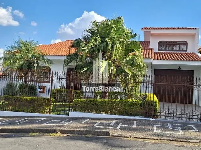 Casa com 462m² 4 quartos e 4 banheiros, à venda, no bairro Jardim Carvalho em Ponta Grossa