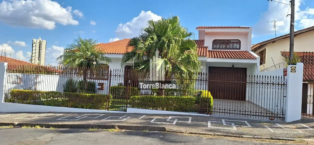 Casa, 4 quartos, 250 m² - Foto 1