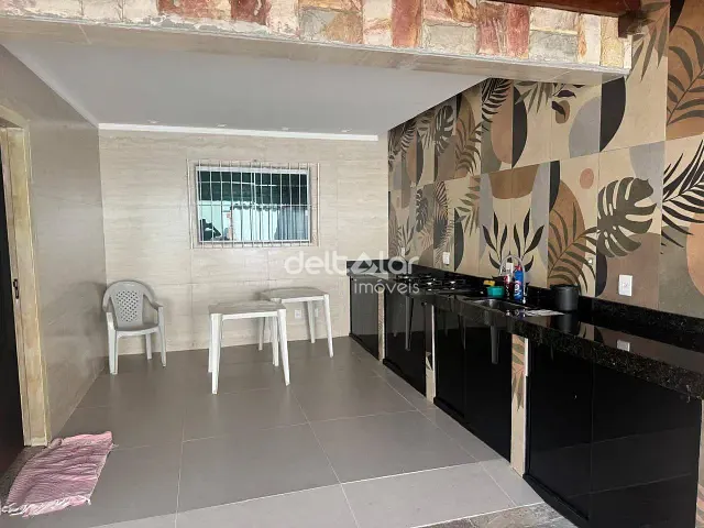 Casa com 211m² 3 quartos e 2 banheiros, para alugar, no bairro Céu Azul em Belo Horizonte
