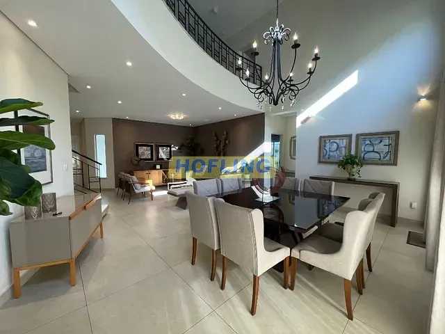 Casa com 506m², à venda, no bairro Jardim Claret em Rio Claro