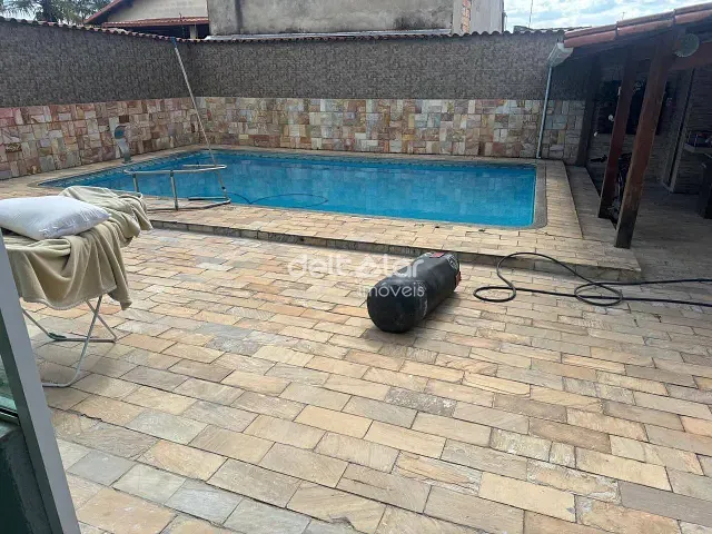 Casa com 525m² 5 quartos e 3 banheiros, à venda, no bairro Céu Azul em Belo Horizonte