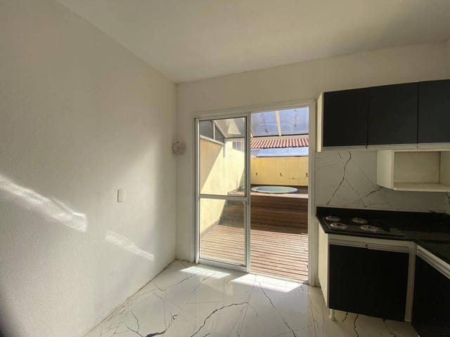 Casa 2 quartos e 1 banheiro, à venda, no bairro Areal em Pelotas