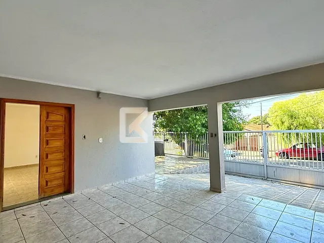 Casa com 275m² 3 quartos e 2 banheiros, à venda, no bairro Jardim do Sol em Indaiatuba