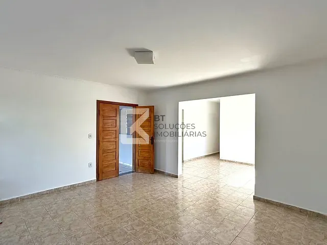 Casa com 275m² 3 quartos e 2 banheiros, à venda, no bairro Jardim do Sol em Indaiatuba