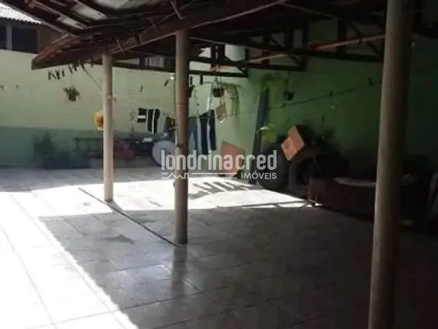Casa com 250m² 2 quartos e 2 banheiros, à venda, no bairro Conjunto Francisco Domingos Moya em Ibiporã