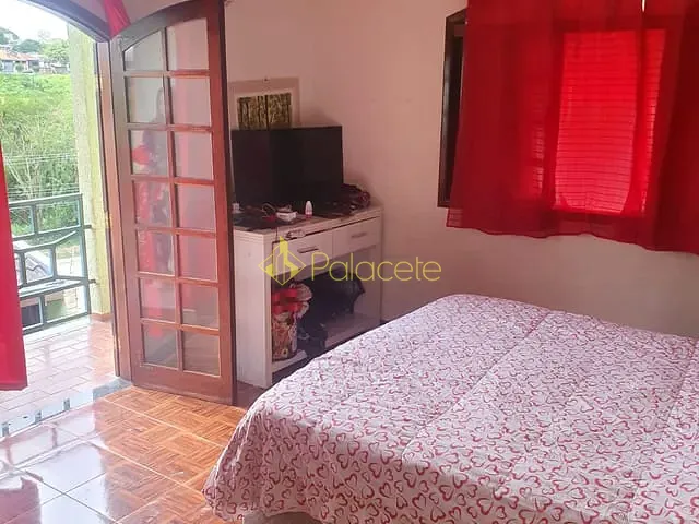 Casa com 310m² 4 quartos e 4 banheiros, à venda, no bairro Campos Elíseos em Taubaté