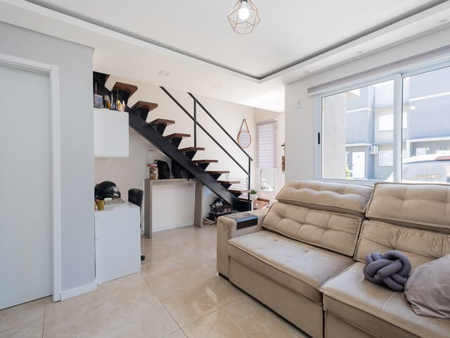 Foto do Casa - Casa à venda no Residencial Villa do Prado IV, Fragata - 70 m², 2 quartos, móveis planejados, piso laminado e vaga. | UP Imóveis