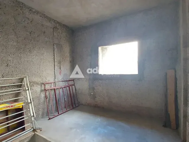 Casa com 294m² 2 quartos e 1 banheiro, à venda, no bairro Jardim Carvalho em Ponta Grossa