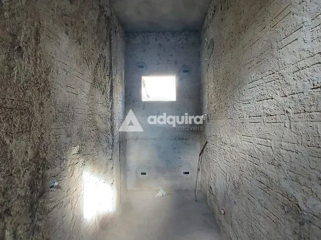 Casa com 294m² 2 quartos e 1 banheiro, à venda, no bairro Jardim Carvalho em Ponta Grossa