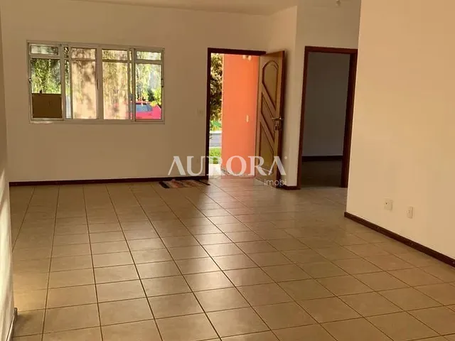 Casa com 405m² 3 quartos e 4 banheiros, à venda, no bairro Terra Bonita em Londrina