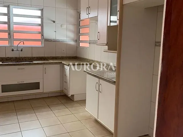 Casa com 405m² 3 quartos e 4 banheiros, à venda, no bairro Terra Bonita em Londrina