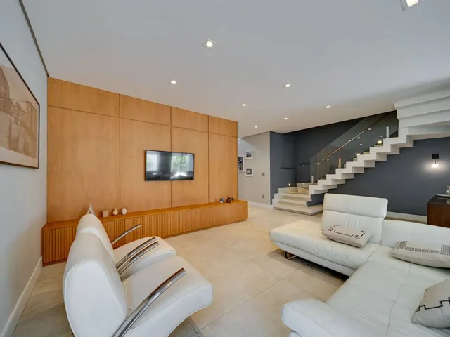 Casa com 450m² 4 quartos e 4 banheiros, à venda, no bairro Jardim do Golfe em São José Dos Campos