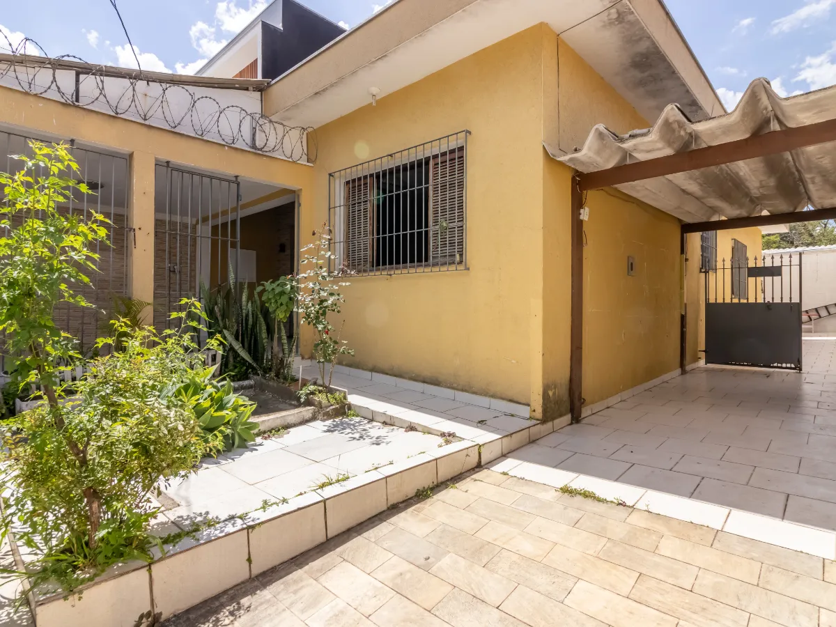 Casa para venda em Jardim Prudência com 3 quartos, sendo 1 suíte, 250m²