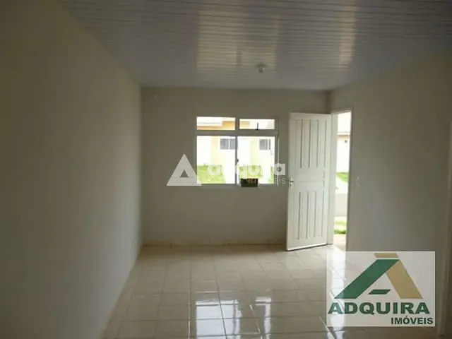 Casa 2 quartos e 1 banheiro, para alugar, no bairro Uvaranas em Ponta Grossa