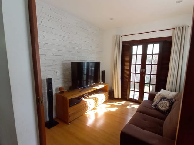 Casa com 130m² 3 quartos e 1 banheiro, à venda, no bairro Independência em Petrópolis