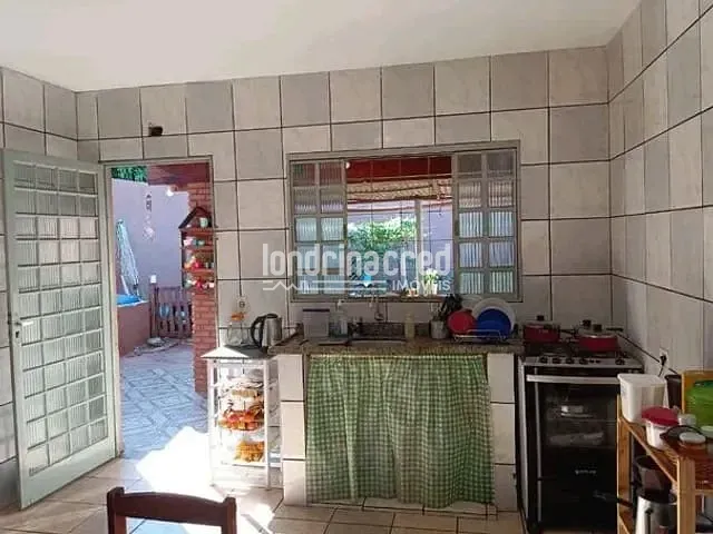 Casa 2 quartos e 1 banheiro, à venda, no bairro Alto da Boa Vista em Londrina